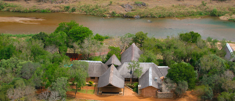 Amakosi Safari Lodge - www.africansafaris.travel