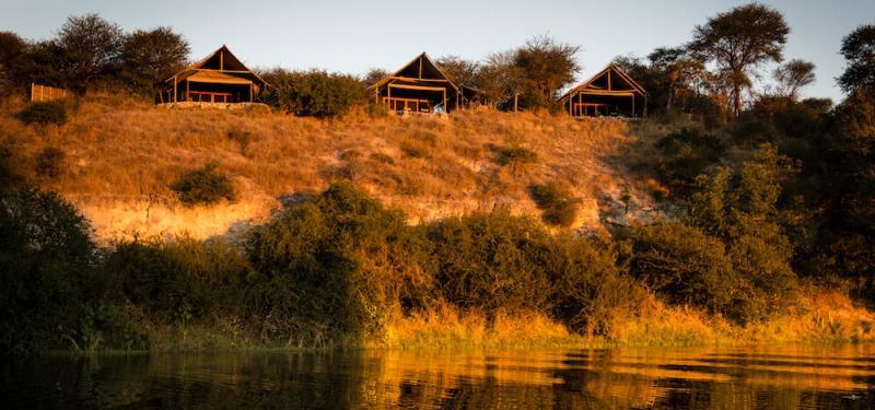 http://africansafaris.travel/camps_lodges/menoakwena.htm - www.africansafaris.travel