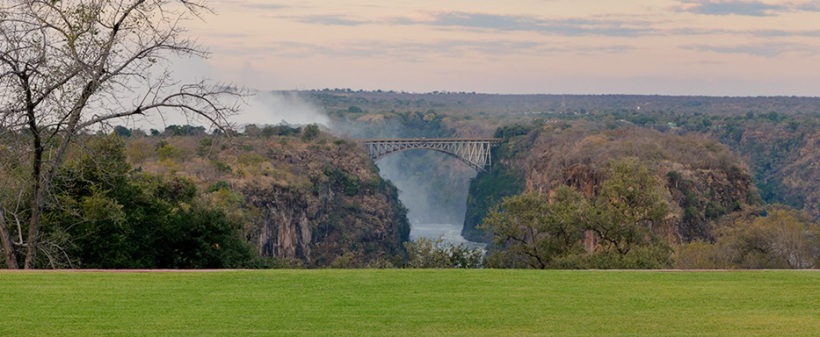 The Victoria Falls Hote
(Victoria Falls) Zimbabwe - www.africansafaris.travel